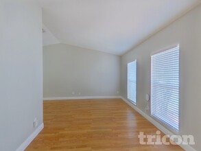 6517 Seafairer Dr in Tampa, FL - Building Photo - Building Photo