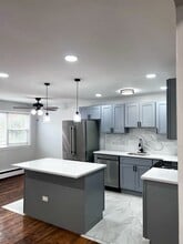 916 Stuyvesant Ave, Unit J2 in Irvington, NJ - Foto de edificio - Building Photo