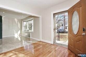 7-09-9 Campbell Rd in Fair Lawn, NJ - Building Photo - Building Photo