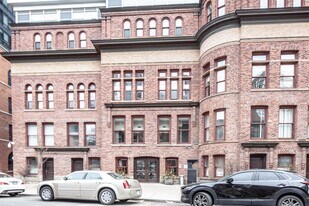 11-1411 St Joseph St in Toronto, ON - Building Photo