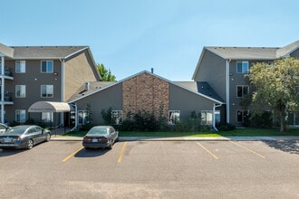 Kingsport Apartments in Sioux Falls, SD - Foto de edificio - Building Photo