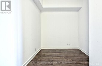 2200-2200 Lake Shore Blvd W in Toronto, ON - Building Photo - Building Photo