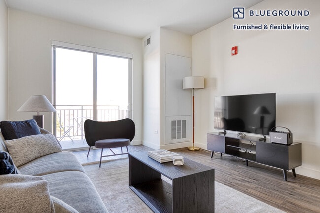 100 N Addison Ave-Unit -FL4-ID862 in Elmhurst, IL - Building Photo - Building Photo