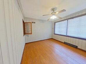1633 Veronica Ave in St. Louis, MO - Building Photo - Building Photo