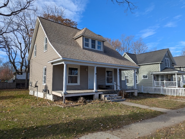 property at 518 N Hanover St