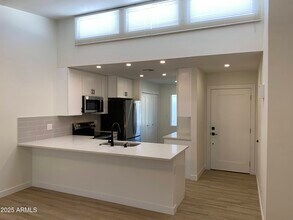 7721 E Sandalwood Dr in Scottsdale, AZ - Building Photo - Building Photo