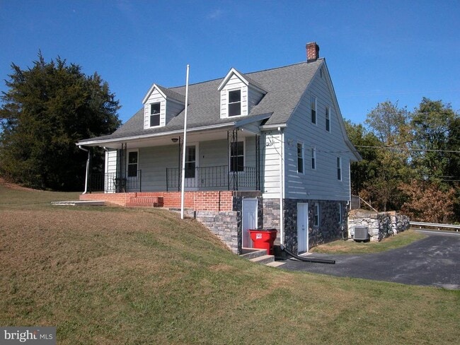 14835 Clear Spring Rd in Williamsport, MD - Building Photo - Building Photo