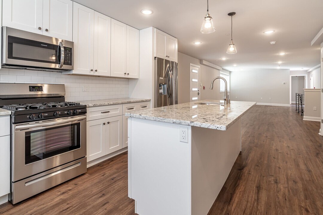 2147 Christian St, Unit #1 in Philadelphia, PA - Building Photo