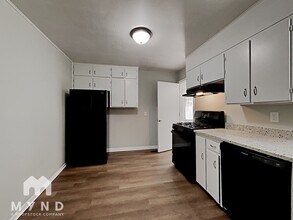 5016 Scenic View Dr in Irondale, AL - Building Photo - Building Photo