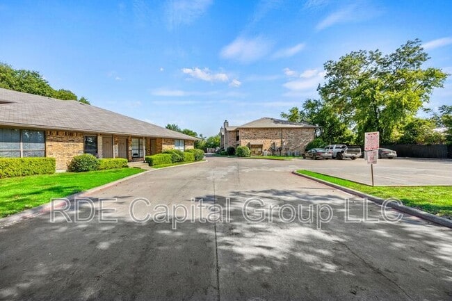 1939 Cranford Dr in Garland, TX - Building Photo - Building Photo