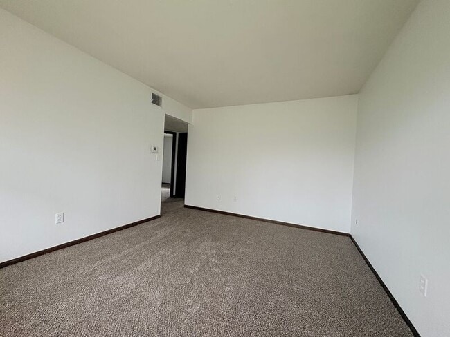 1406 Magnolia W in Excelsior Springs, MO - Building Photo - Building Photo