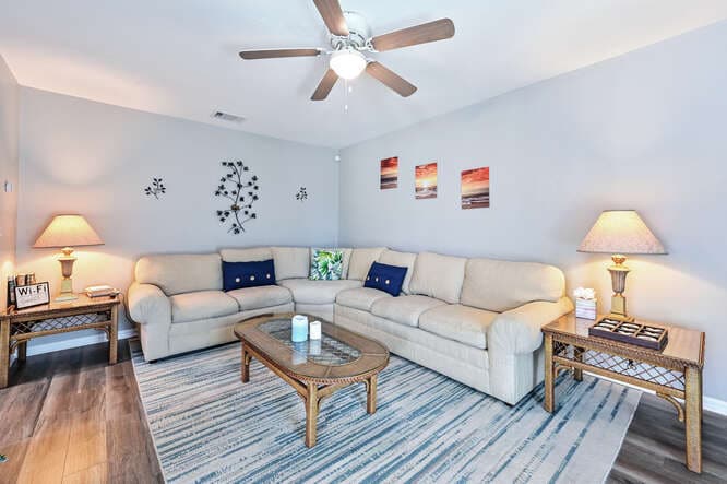 253 2nd Ave, Unit A in Marco Island, FL - Foto de edificio