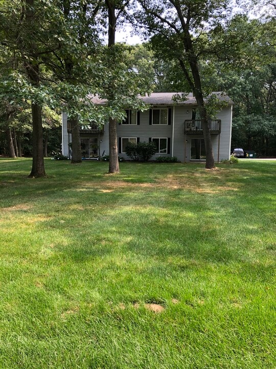 15326 Clovernook Dr, Unit #3 in Grand Haven, MI - Building Photo