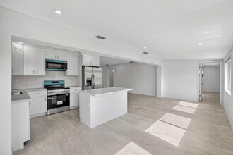 1120 Mango Is in Fort Lauderdale, FL - Building Photo - Building Photo