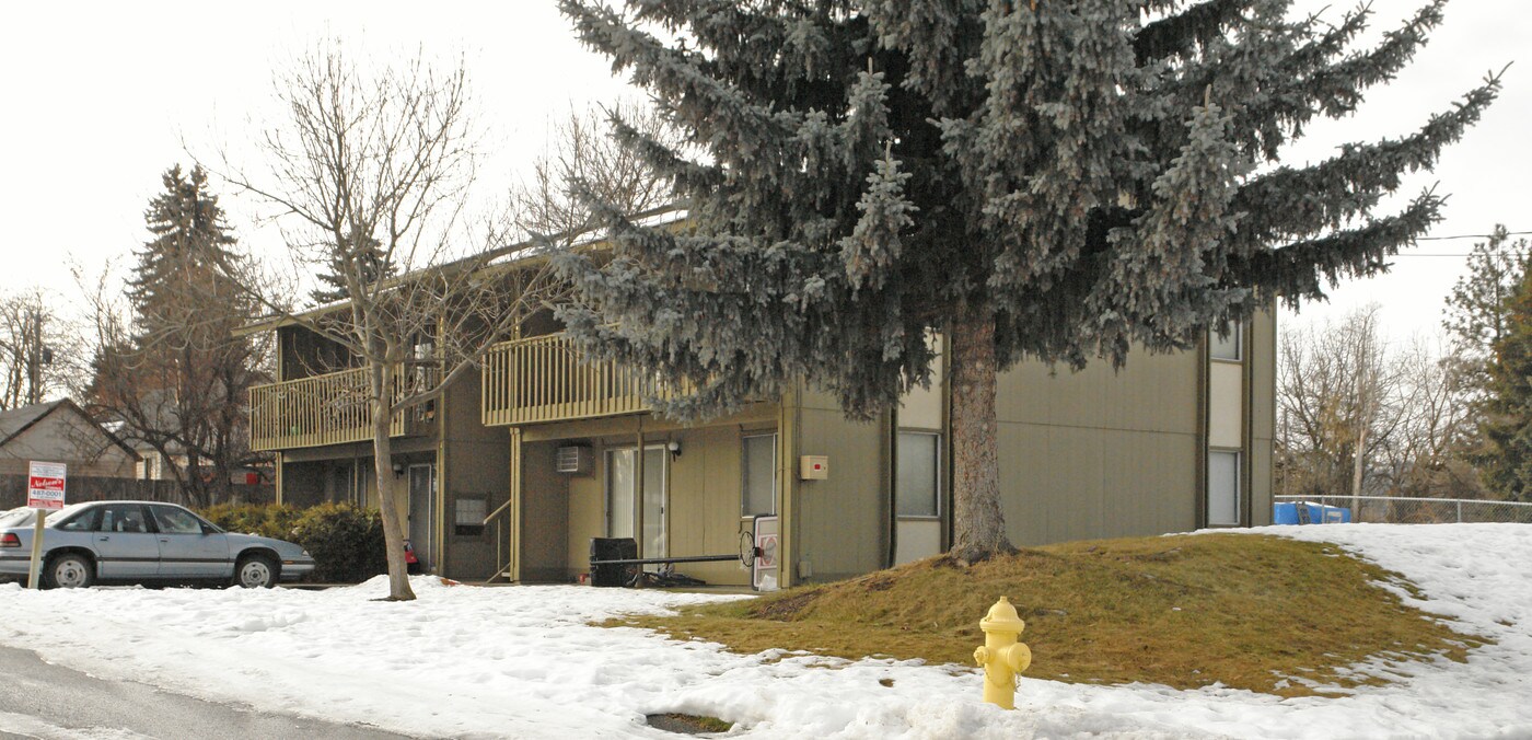 12406-12420 E 3rd Ave in Spokane, WA - Building Photo