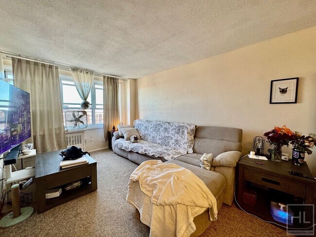 3935 Blackstone Ave in Bronx, NY - Building Photo - Building Photo