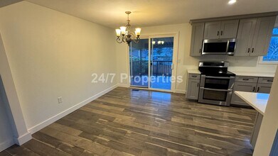 18905 Allegheny Dr in Oregon City, OR - Building Photo - Building Photo