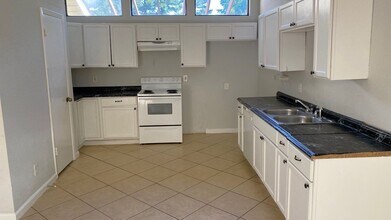 11231 Glenforest Dr in Montgomery, TX - Building Photo - Building Photo
