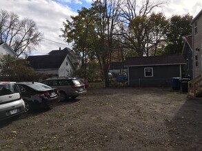 846 McKinley St, Unit 846 in Oshkosh, WI - Building Photo - Building Photo