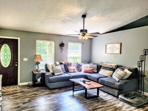 26730 Rhapsody Dr in Richland, MO - Building Photo - Building Photo