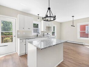 47 E Main St in Plainfield, CT - Building Photo - Building Photo
