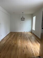 144 Rakoczy Ave in Fairfield, CT - Foto de edificio - Building Photo