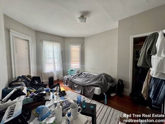 348 Faneuil St, Unit 2 in Boston, MA - Building Photo - Building Photo
