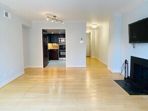2501 K St NW, Unit 3B in Washington, DC - Building Photo - Building Photo