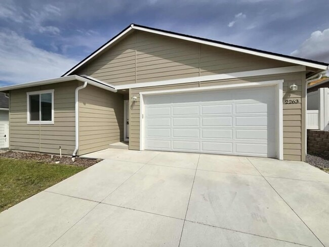 property at 2263 SE Sage Brk Rd