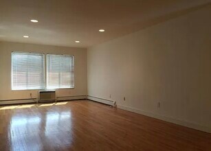 475 S Adams Rd, Unit 22 in Birmingham, MI - Building Photo - Building Photo