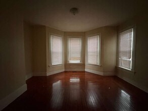 81 Sherman Ave, Unit 1 in New Haven, CT - Building Photo - Building Photo