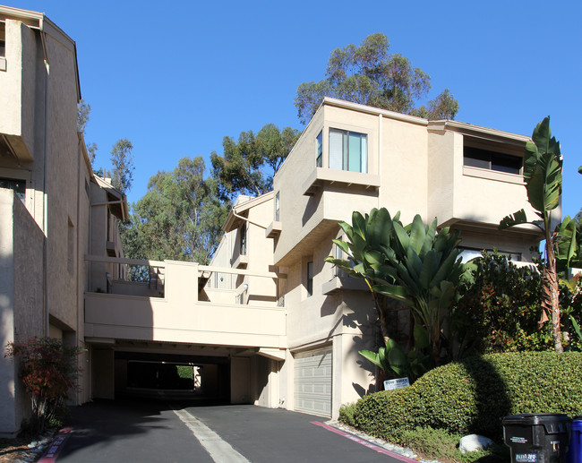 La Jolla Village Southpointe in La Jolla, CA - Building Photo - Building Photo