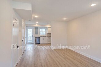 253 Stribling Ave in Charlottesville, VA - Foto de edificio - Building Photo