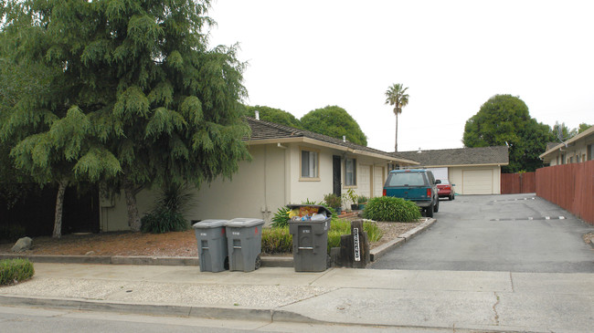 16230-16240 Keith Way in Morgan Hill, CA - Building Photo - Building Photo