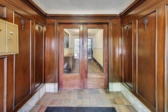 5108 S Woodlawn Ave in Chicago, IL - Building Photo - Building Photo