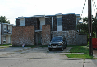 1345 Lake Ave in Metairie, LA - Building Photo - Building Photo