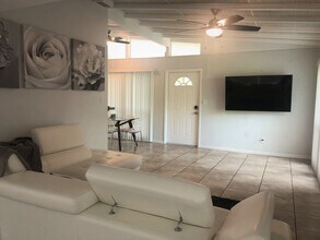 2921 Greenbriar St in Sarasota, FL - Building Photo - Building Photo