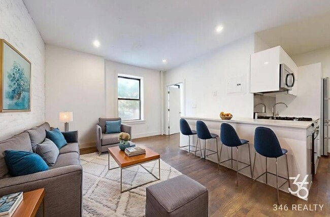 44th Street in Queens, NY - Building Photo - Building Photo