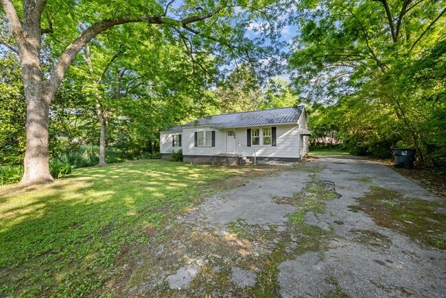 305 S College St in Gadsden, AL - Building Photo - Building Photo