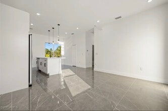 905 Wabasso Ct in Lehigh Acres, FL - Building Photo - Building Photo