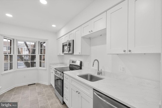 119 E Main St in Purcellville, VA - Building Photo - Building Photo