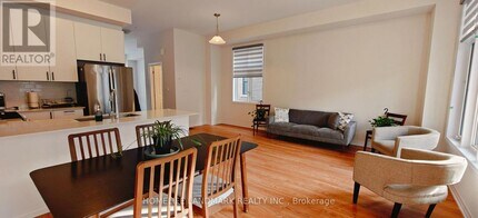 16 Kahshe Ln in Richmond Hill, ON - Building Photo - Building Photo