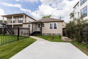 1229 W 21st St in Houston, TX - Building Photo