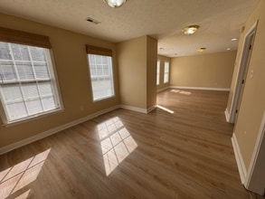 6901 Ellesmere Dr NW in Knoxville, TN - Foto de edificio - Building Photo