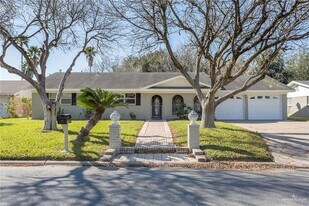 1613 Tulip Ave in McAllen, TX - Building Photo