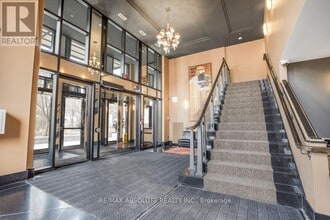 245 Kent St in Ottawa, ON - Building Photo - Building Photo