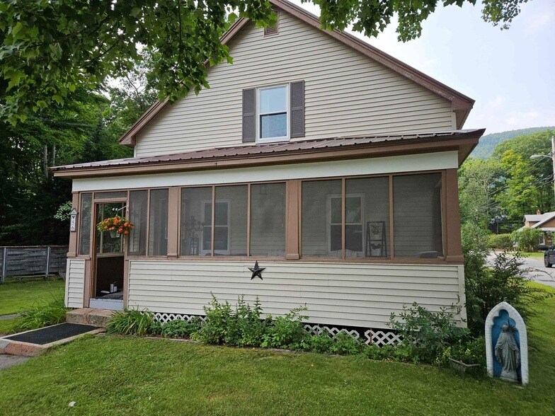 56 Pollard Rd in Lincoln, NH - Building Photo
