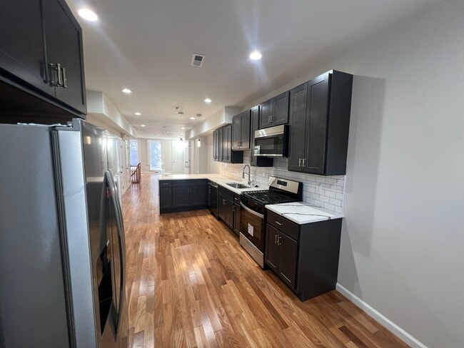 1704 E Chase St in Baltimore, MD - Building Photo - Building Photo