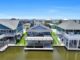 22915 Martes St in Galveston, TX - Building Photo