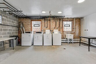 10351 S Hale Ave in Chicago, IL - Building Photo - Building Photo